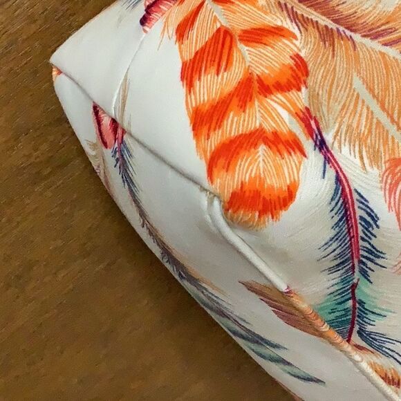 Feather Print Rope Handle Boho Zippered Tote - Picture 5 of 11